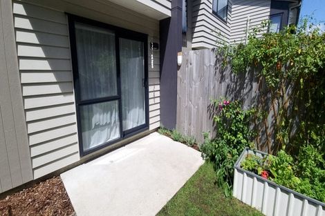 Photo of property in 86 Matawhanga Drive, Wattle Downs, Auckland, 2103