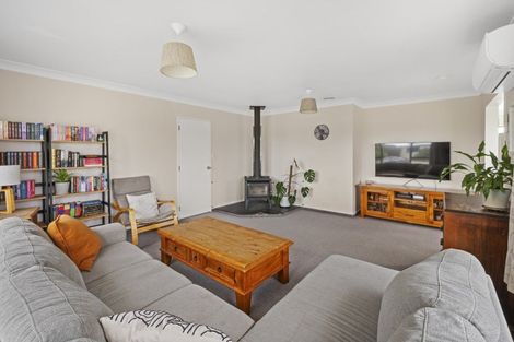Photo of property in 15 Duckworth Crescent, Greenmeadows, Napier, 4112