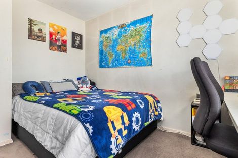 Photo of property in 26 Liverton Crescent, Bishopdale, Christchurch, 8053