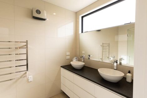 Photo of property in 19 Rimu Lane, Wanaka, 9305