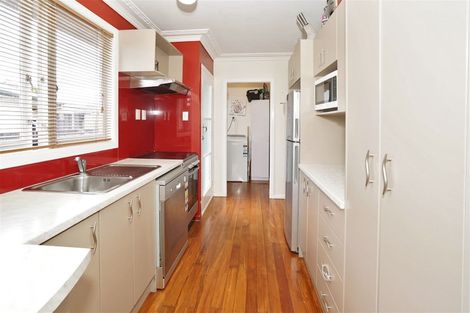 Photo of property in 24 Rhonda Avenue, Deanwell, Hamilton, 3206