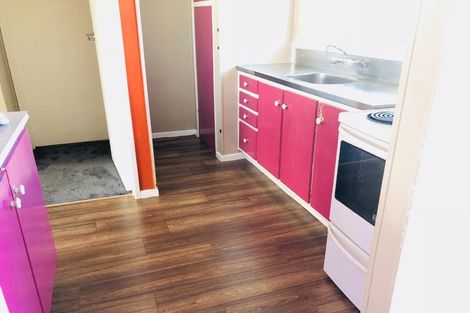 Photo of property in 1/27 Nikau Street, New Lynn, Auckland, 0600