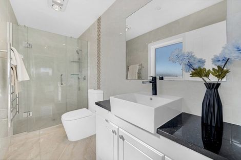 Photo of property in 16 Evelina Lane, Flat Bush, Auckland, 2019