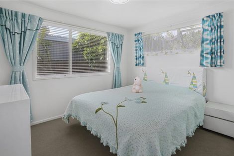 Photo of property in 2/3 Edwin Freeman Place, Ranui, Auckland, 0612