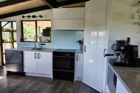 Photo of property in 31 Westside Road, Port Waikato, Tuakau, 2695