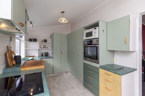 Photo of property in 13 The Crescent, Raumati South, Paraparaumu, 5032