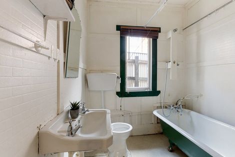 Photo of property in 8 Pembroke Lane, Hamilton Lake, Hamilton, 3204