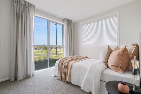 Photo of property in 34 Metoriti Crescent, Karaka, 2124