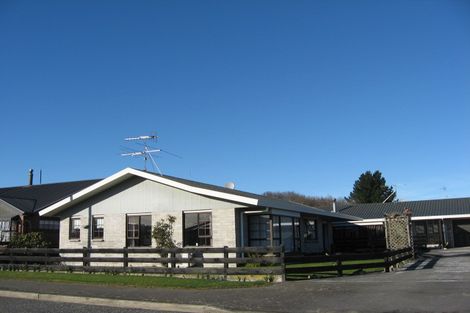Photo of property in 61 Arthur Street, Winton, 9720