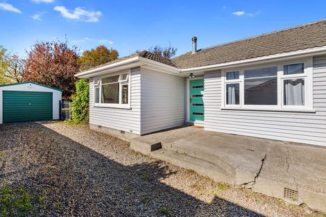 Photo of property in 16 Fatima Street, Redwood, Christchurch, 8051