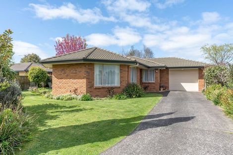 Photo of property in 28 Newfield Drive, Fairview Downs, Hamilton, 3214