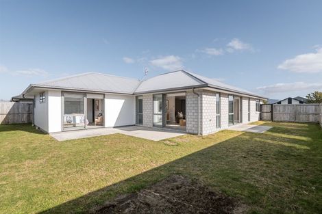 Photo of property in 203 Te Okuroa Drive, Papamoa, 3118