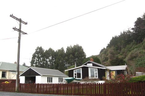 Photo of property in 91 Blanket Bay Road, Sawyers Bay, Port Chalmers, 9023