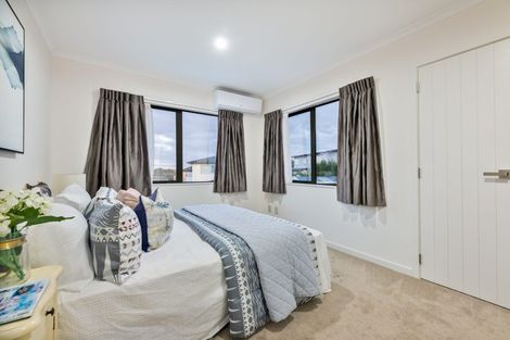 Photo of property in 2 Platinum Rise, Ranui, Auckland, 0612