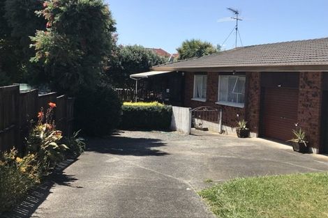 Photo of property in 2/6 Sunshine Place, Papakura, 2110