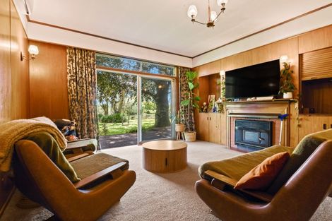 Photo of property in 40 Takinga Street, Mourea, Rotorua, 3074