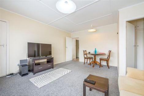 Photo of property in 2/12 Tama Street, Alicetown, Lower Hutt, 5010