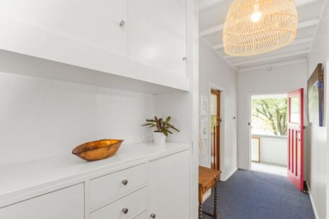 Photo of property in 155 Milton Road, Bluff Hill, Napier, 4110