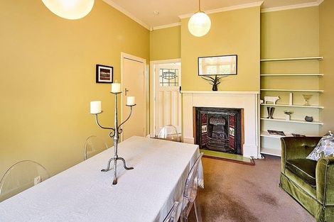 Photo of property in 5 Harbour View Road, Northland, Wellington, 6012