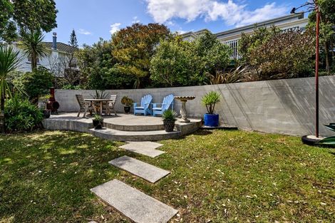 Photo of property in 43a Cockayne Road, Khandallah, Wellington, 6035