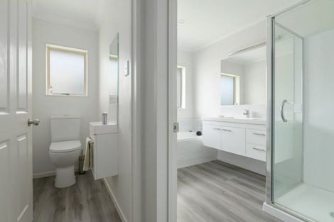 Photo of property in 35 Admiral Crescent, Flagstaff, Hamilton, 3210