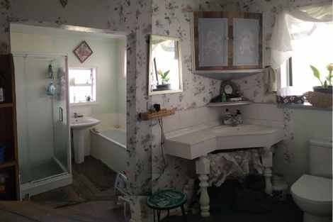 Photo of property in 53 Raumati Road, Raumati Beach, Paraparaumu, 5032