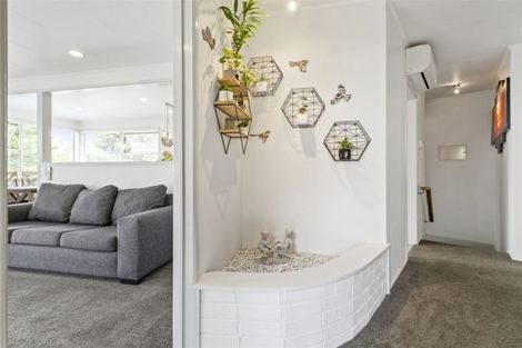 Photo of property in 6 Yeoman Place, Howick, Auckland, 2014