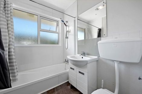 Photo of property in 2/6 Hay Street, Ebdentown, Upper Hutt, 5018