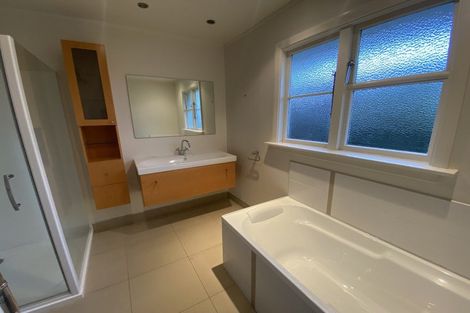 Photo of property in 8 Yardley Street, Avonhead, Christchurch, 8042