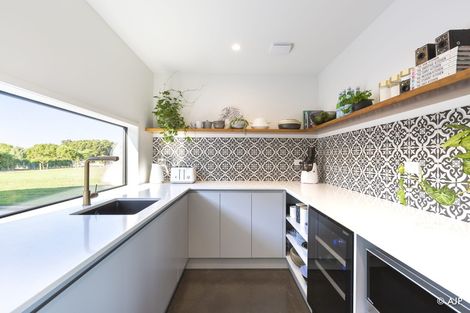 Photo of property in 15 Kotuku Road, Waiuku, 2682