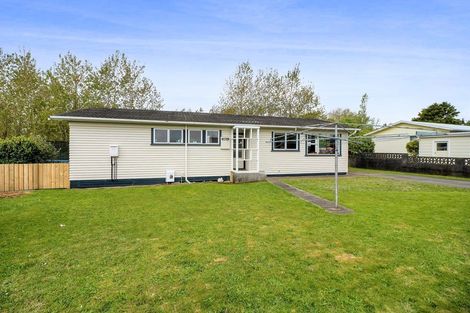 Photo of property in 10 Karaka Street, Inglewood, 4330