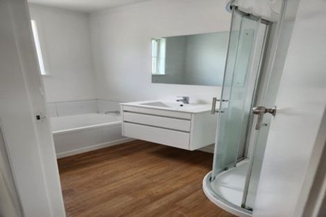 Photo of property in 8 Nutsey Avenue, Northcote, Auckland, 0627