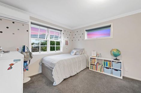 Photo of property in 142 Ti Rakau Drive, Pakuranga, Auckland, 2010