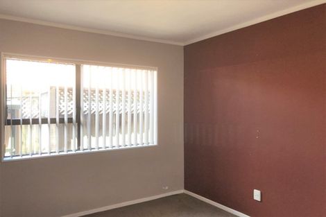 Photo of property in 1/32 Eastridge Court, Northpark, Auckland, 2013