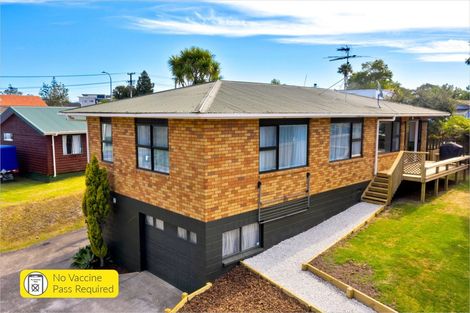 Photo of property in 78a Wharf Road, Te Atatu Peninsula, Auckland, 0610