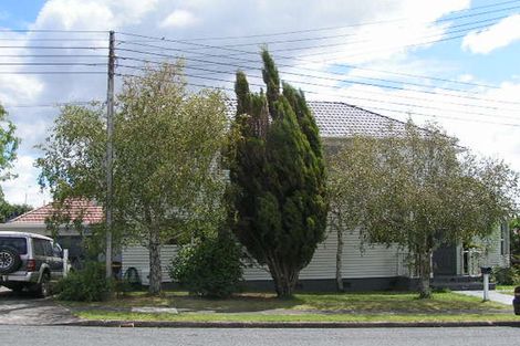 Photo of property in 1/1a Bayview Road, Hauraki, Auckland, 0622