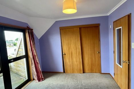 Photo of property in 3 Pahiatua Street, Hokowhitu, Palmerston North, 4410