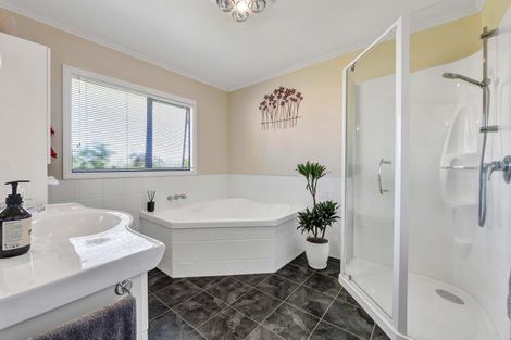 Photo of property in 12c Takiroa Street, Urenui, 4375