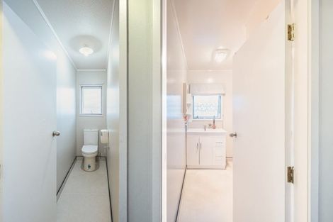 Photo of property in 29 Matipo Crescent, Pukete, Hamilton, 3200