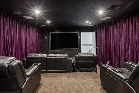 Photo of property in 14 Sir Lincoln Drive, Kumeu, 0810