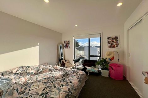 Photo of property in 3/504 Don Buck Road, Massey, Auckland, 0614
