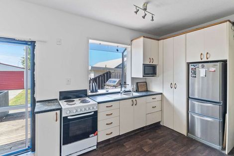 Photo of property in 29 Dampier Street, Woolston, Christchurch, 8023