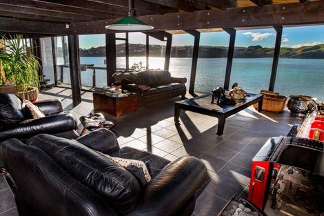 Photo of property in 82 Seaview Road, Paremata, Porirua, 5024