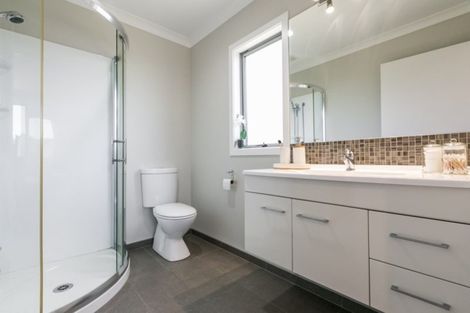 Photo of property in 15 Kapiti Drive, Poraiti, Napier, 4112