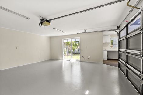Photo of property in 43b Stanley Road, Stanley Point, Auckland, 0624