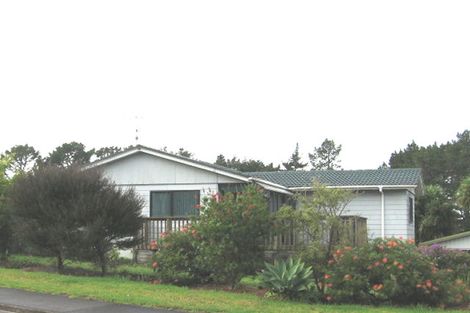 Photo of property in 11 Quincey Place, Massey, Auckland, 0614