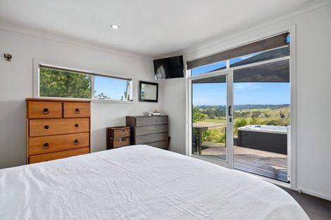Photo of property in 442 Whananaki Road North, Opuawhanga, Hikurangi, 0181
