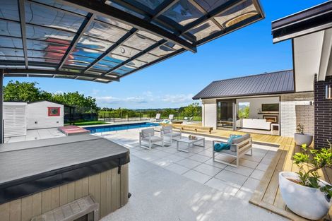 Photo of property in 99 Stoneridge Terrace, Whitford, Manurewa, 2576