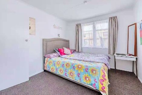 Photo of property in 43 Justine Street, Cannons Creek, Porirua, 5024