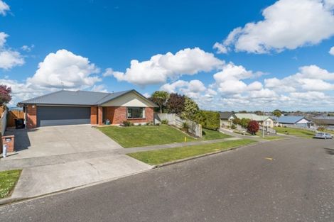 Photo of property in 30 Logan Way, Kelvin Grove, Palmerston North, 4414
